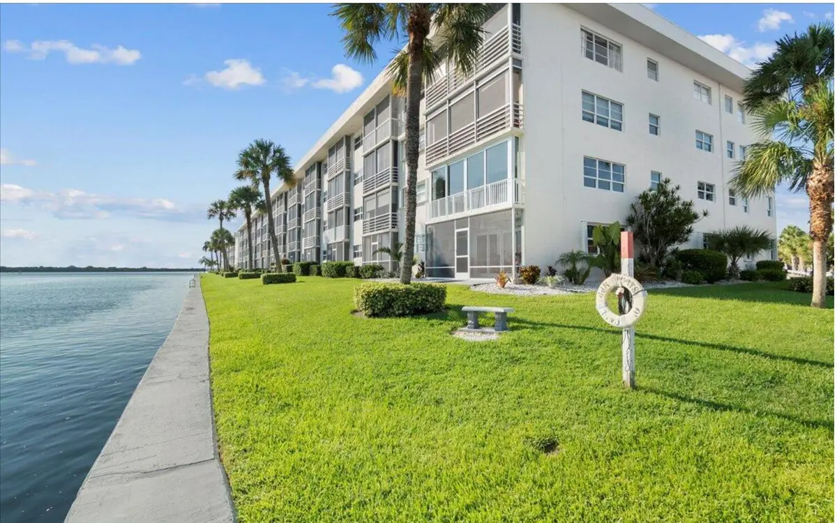 20 YACHT CLUB Drive 104, North Palm Beach, FL – photo 3