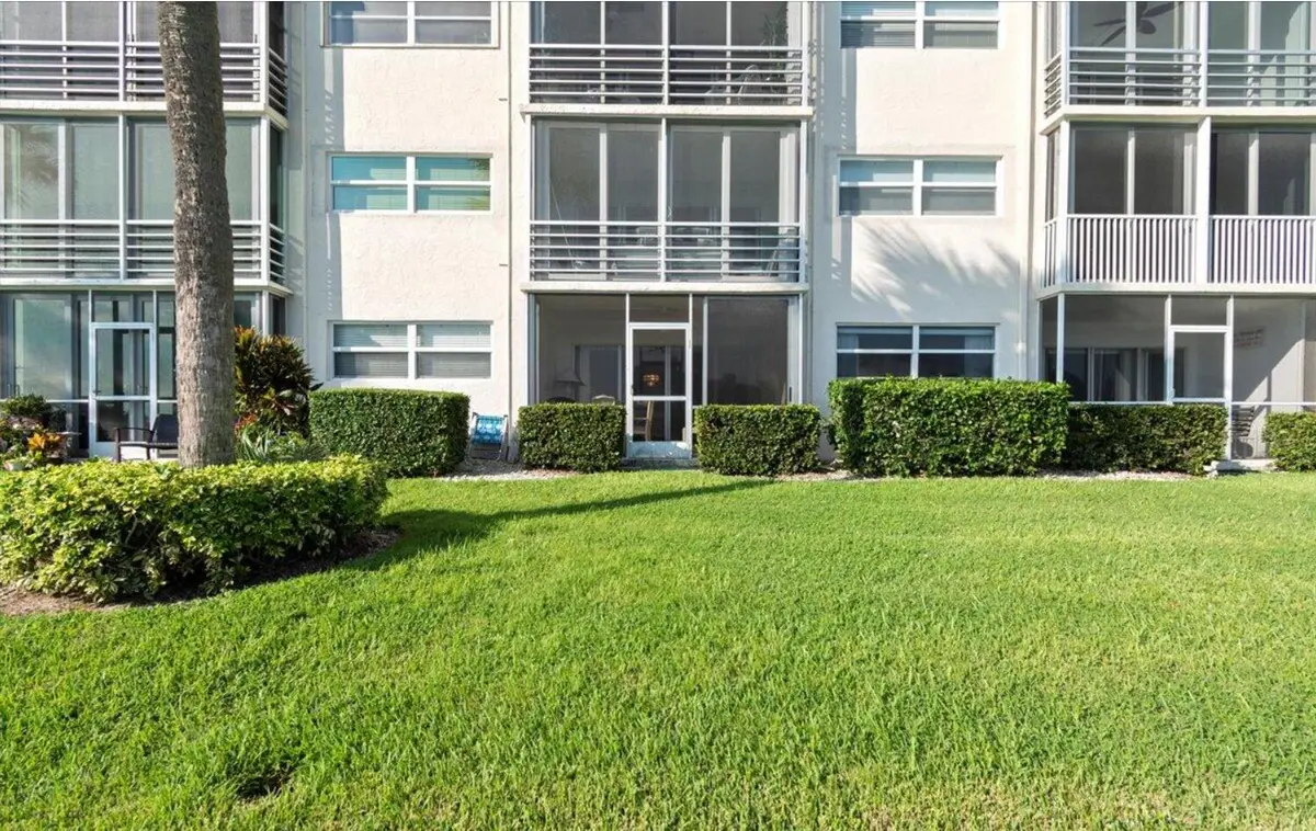 20 YACHT CLUB Drive 104, North Palm Beach, FL – photo 4