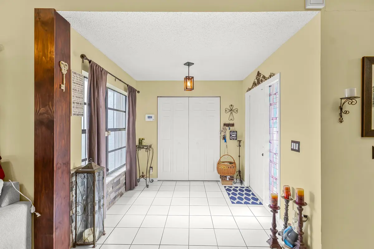 Foyer at 9871 Watermill Circle D, Boynton Beach