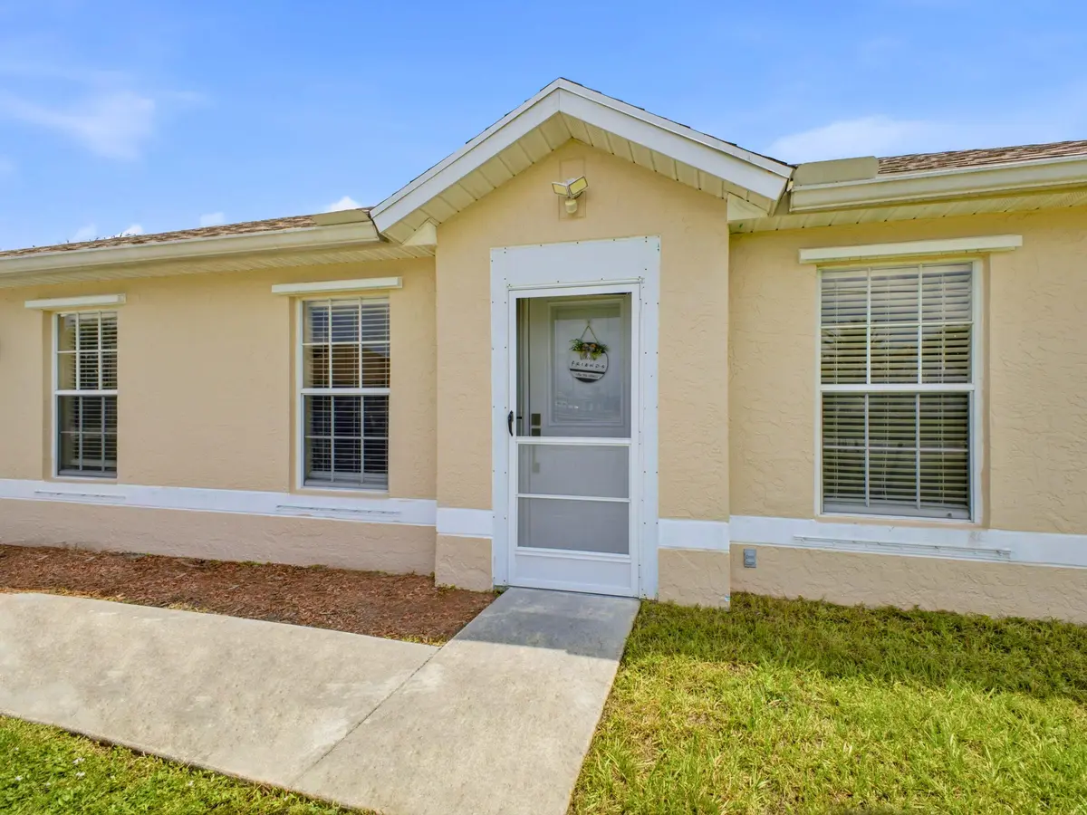 Entry at 5807 NW BURRI Court, Port St. Lucie