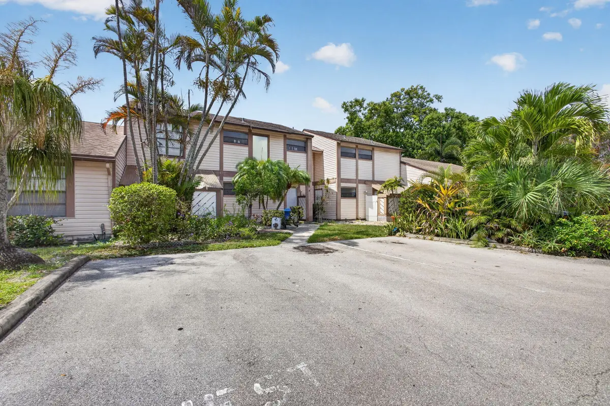 1-web-or-mls-5D1A9885 at 110 SHERWOOD Circle 4C, Jupiter