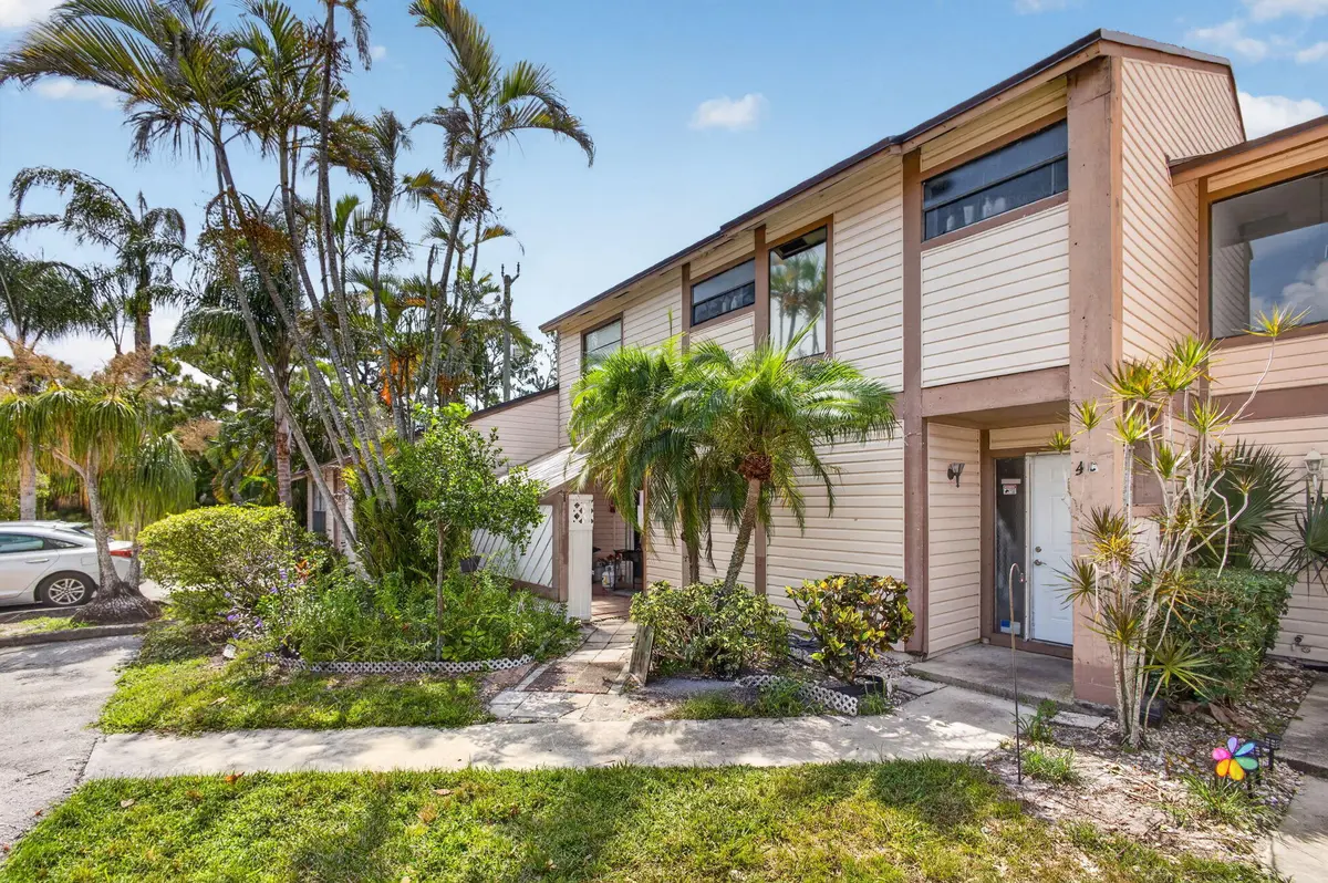4-web-or-mls-5D1A9905 at 110 SHERWOOD Circle 4C, Jupiter