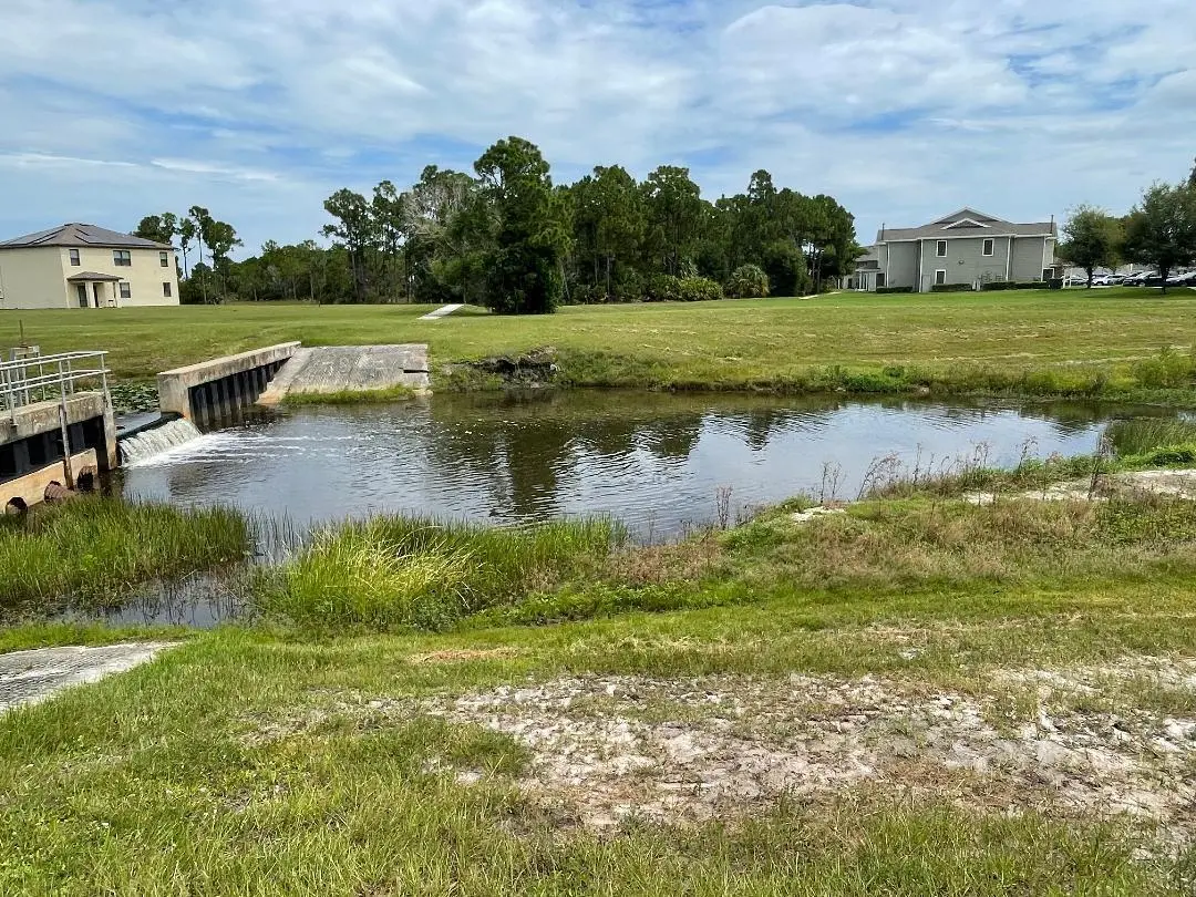 Carlos 22 at 5565 NW Pine Trail Circle, Port St. Lucie