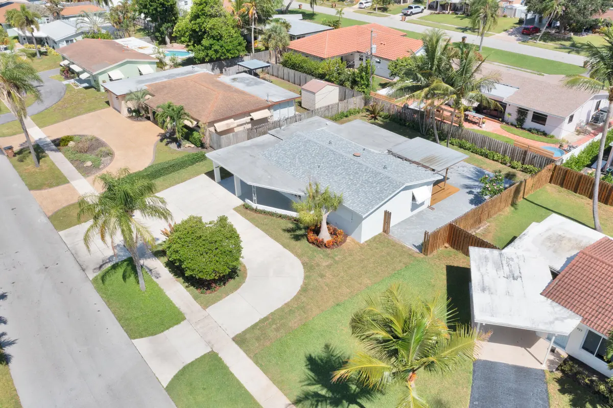 drone-5 at 921 SE 15th Court, Deerfield Beach