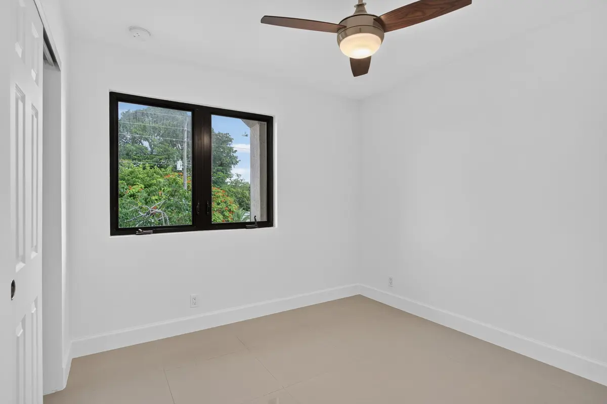 15-web-or-mls-444-3172 at 444 NW 41ST Street, Oakland Park