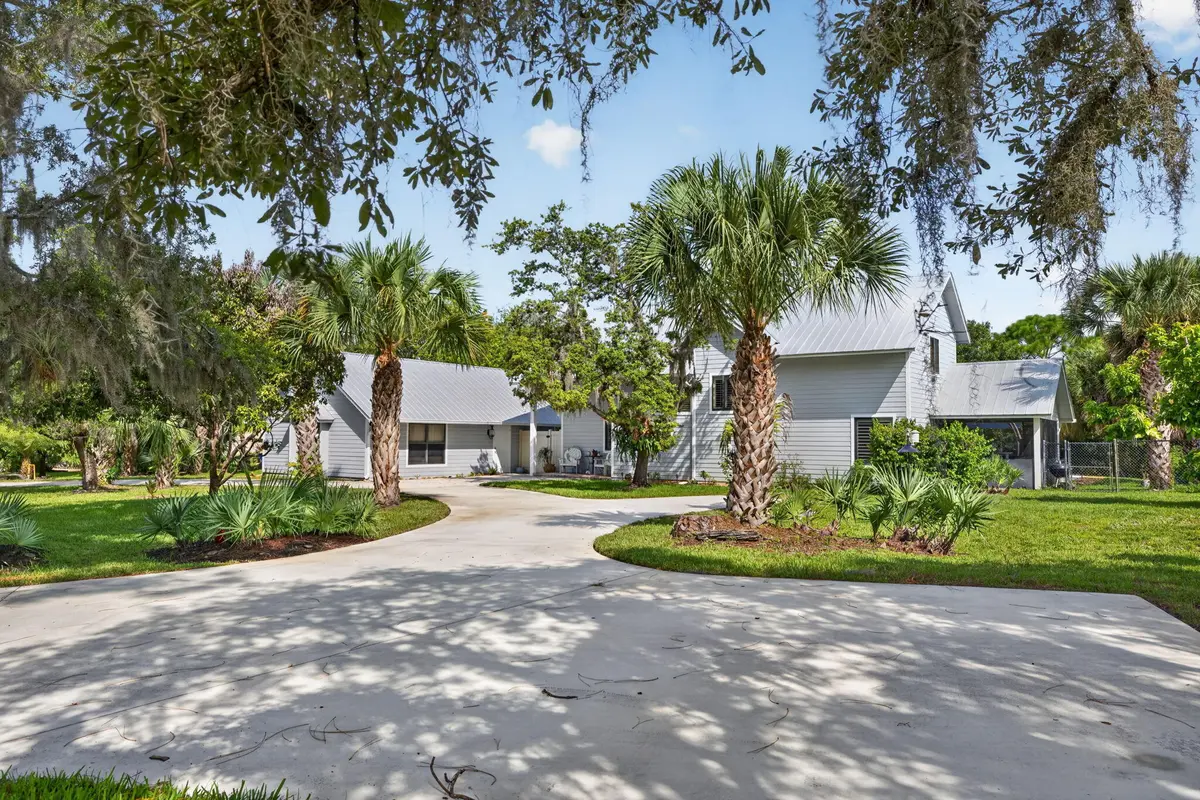 3-web-or-mls-3A5A8095 at 3247 SW BESSEY CREEK Trail, Palm City