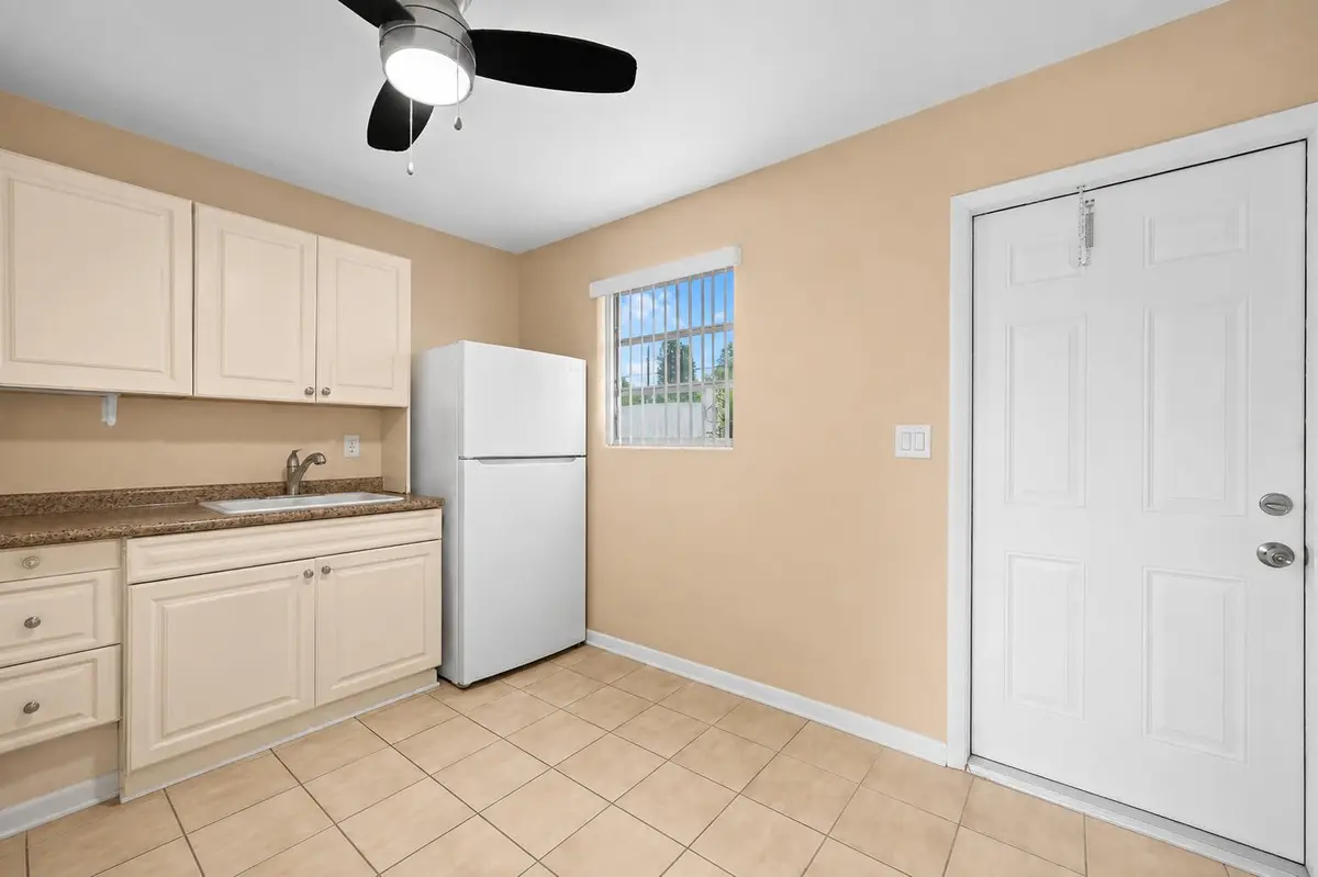 415 Fleming Ave – Single Family Home at 415 FLEMING Avenue, Greenacres