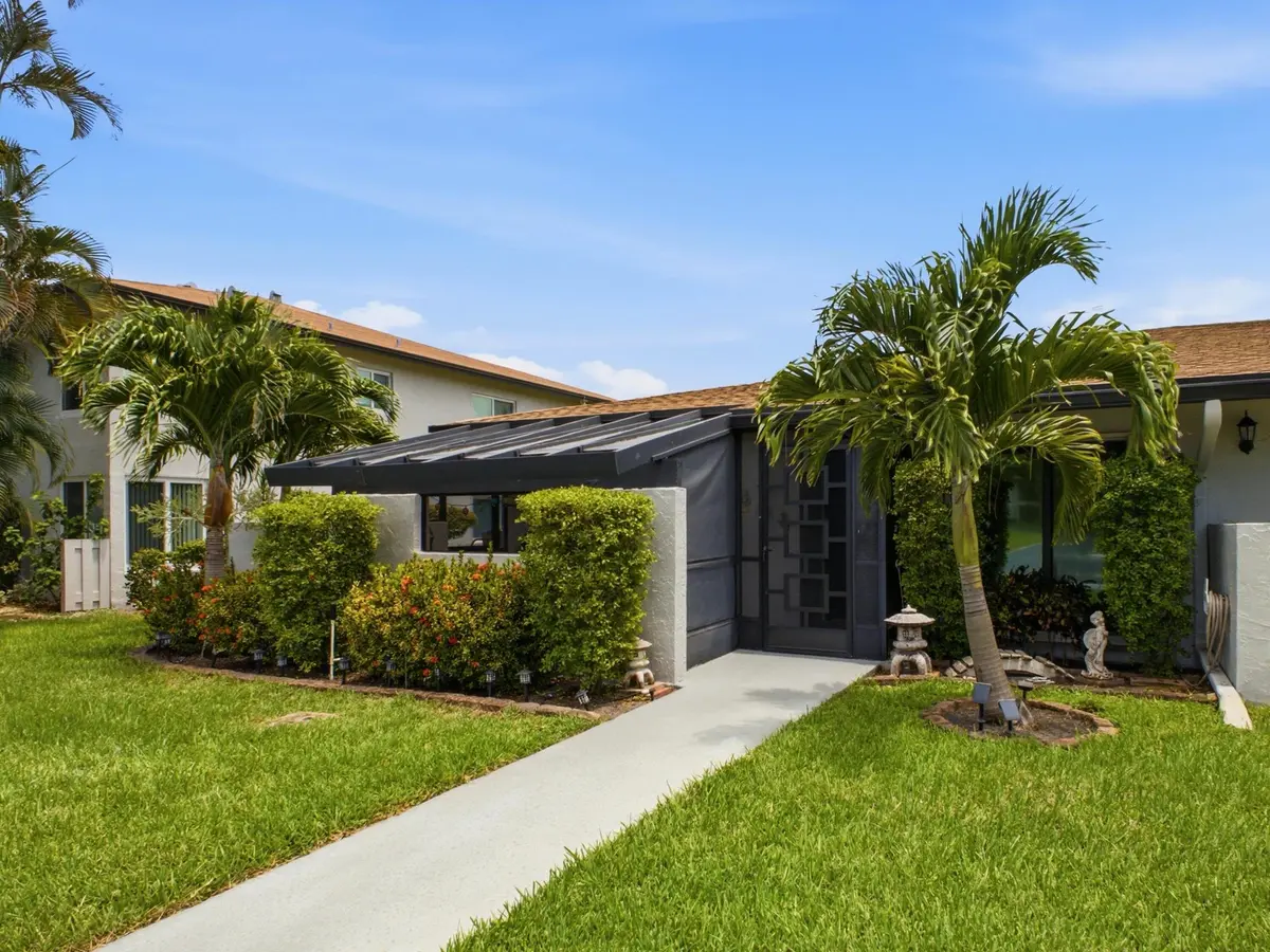 Unit Entry NM at 5800 Princess Palm Court A, Delray Beach