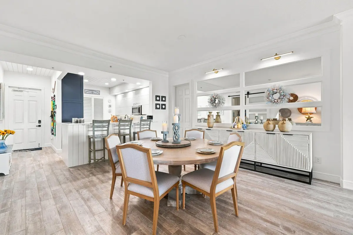 Dining Area at 34 Harbour Isle Drive ph06, Fort Pierce