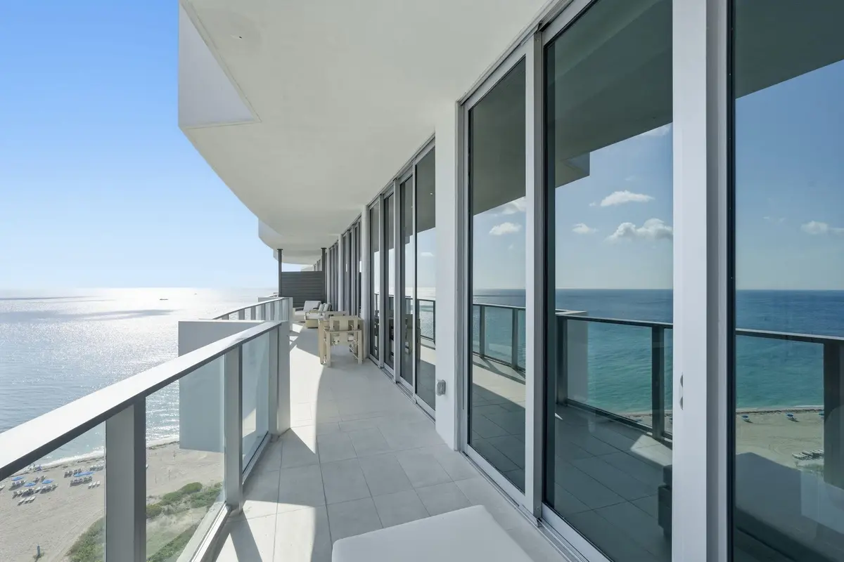 32-web-or-mls-3100_N_Ocean_Dr_Unit_H1701 at 3100 N Ocean Drive # H-1701, Riviera Beach