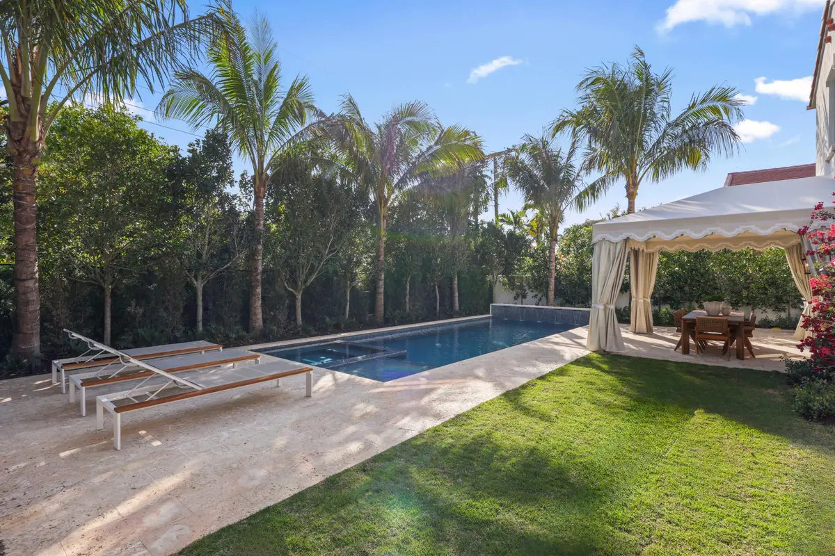 6 - Backyard at 350 SEABREEZE Avenue, Palm Beach