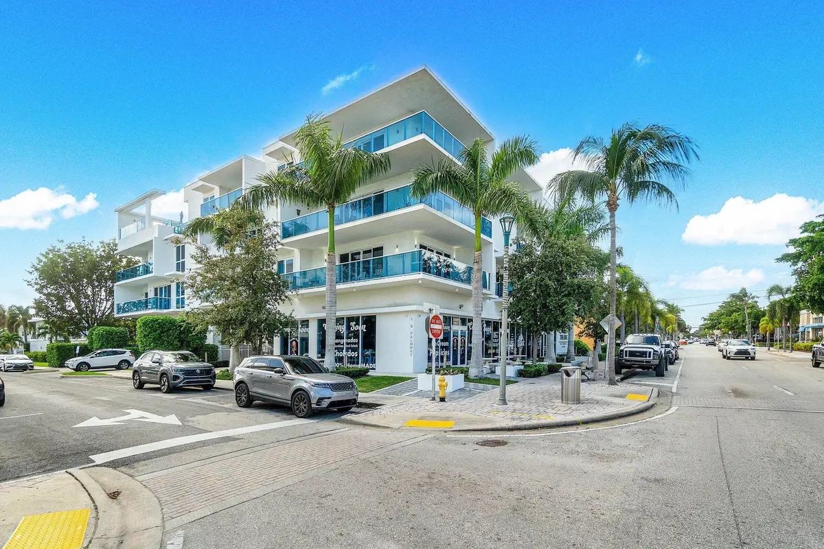 20241125134746831013000000-o at 1 S PALMWAY 203, Lake Worth Beach