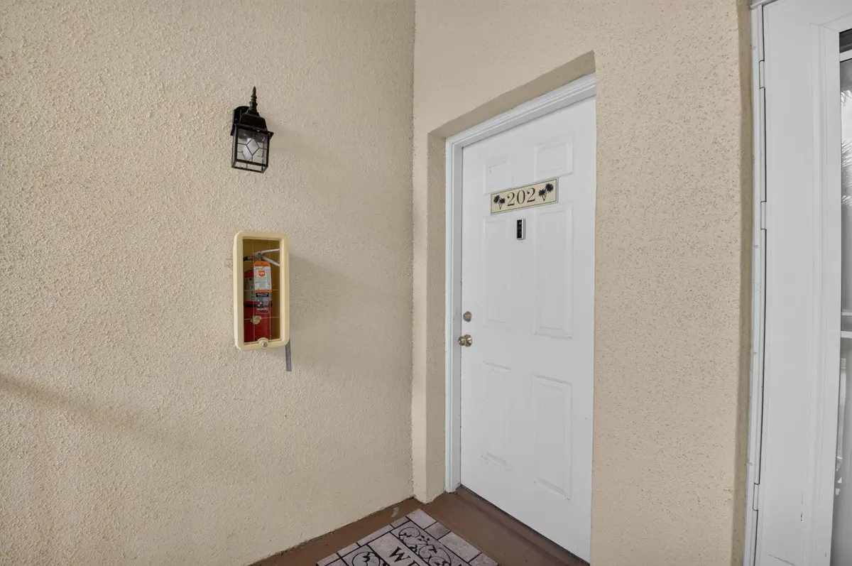 3-web-or-mls-DSC_4171 at 815 W BOYNTON BEACH Boulevard 15-202, Boynton Beach
