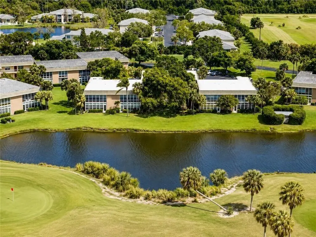 2A at 35 VISTA GARDENS Trail 205, Vero Beach