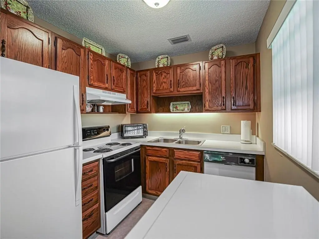 7A at 35 VISTA GARDENS Trail 205, Vero Beach