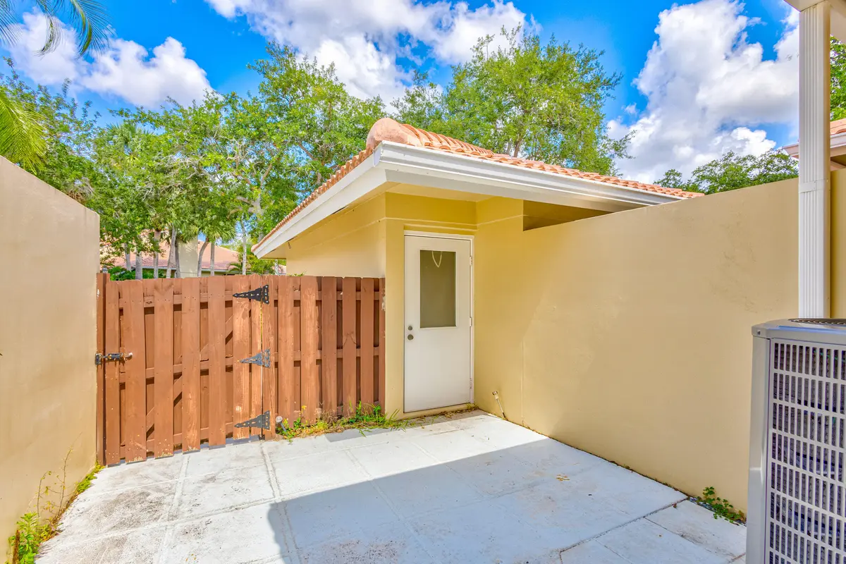 09_5d1a2287_88_89_90_91 at 227 OLD MEADOW Way, Palm Beach Gardens