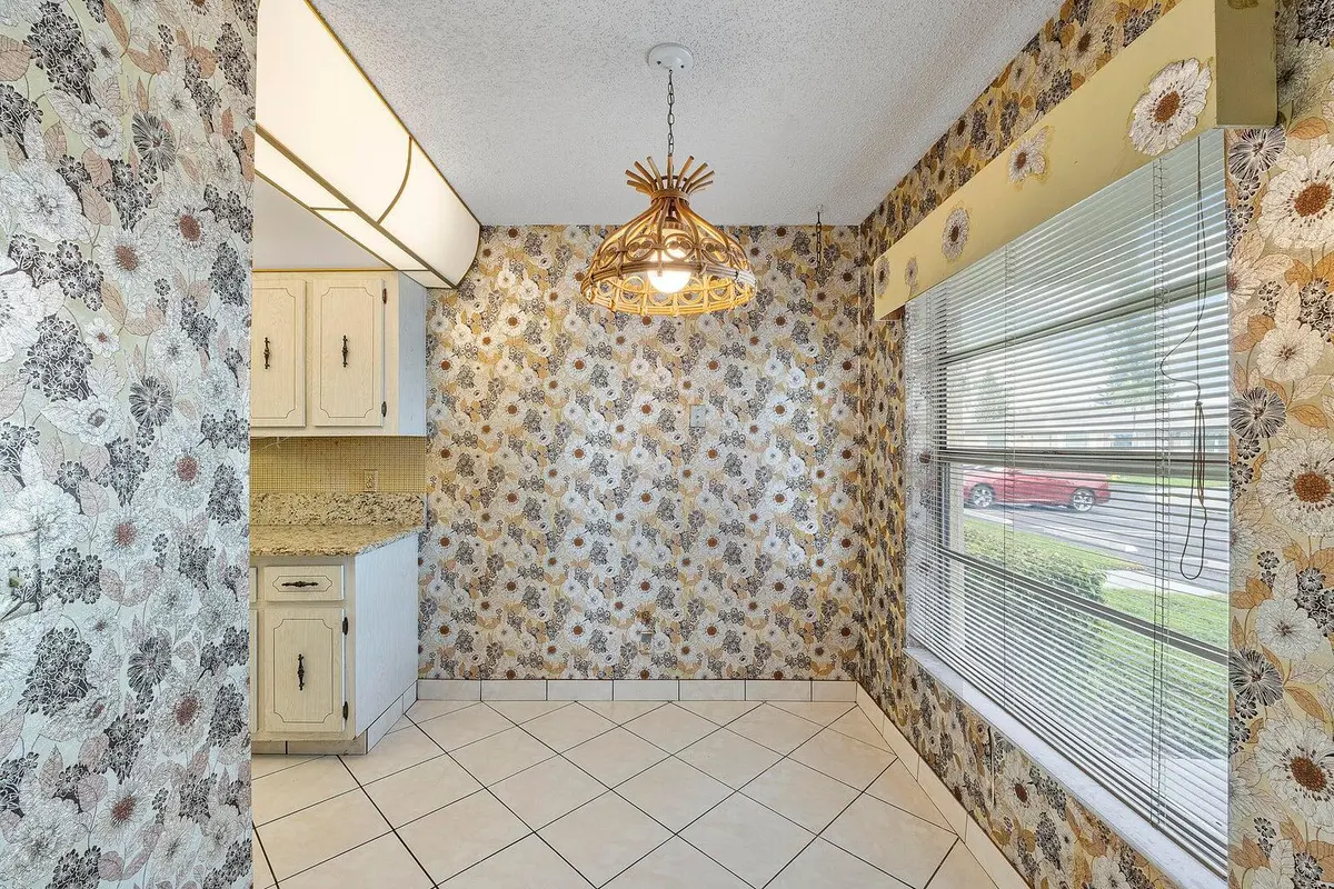 Eat-in kitchen at 1141 VIOLET Terrace 101, Delray Beach