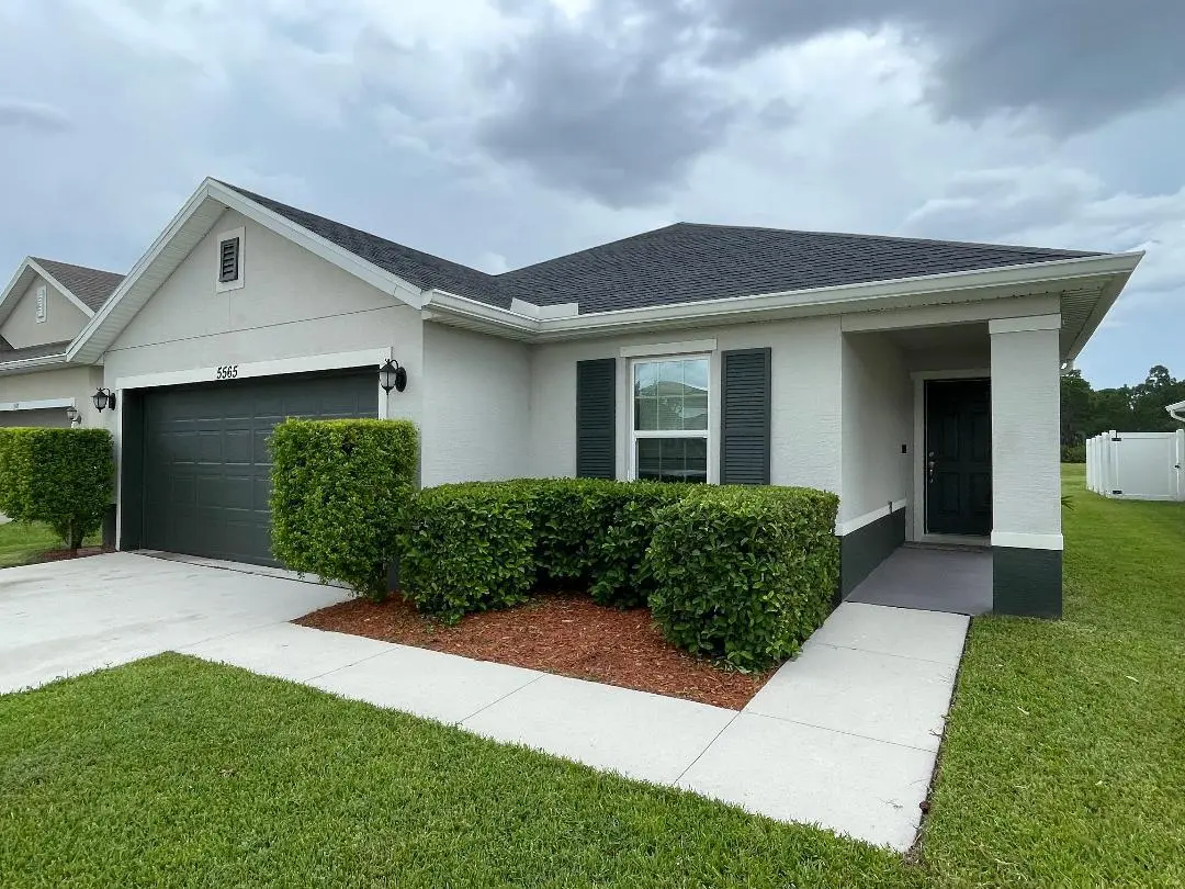 Carlos 28 at 5565 NW Pine Trail Circle, Port St. Lucie