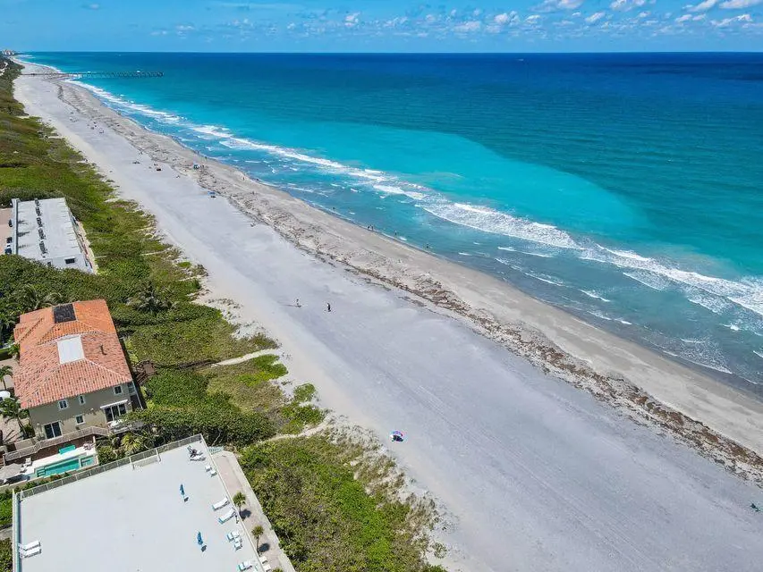 28image at 941 Ocean Drive, Juno Beach