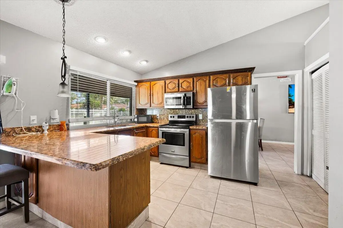 09-424A9644 at 13482 Columbine Avenue, Wellington