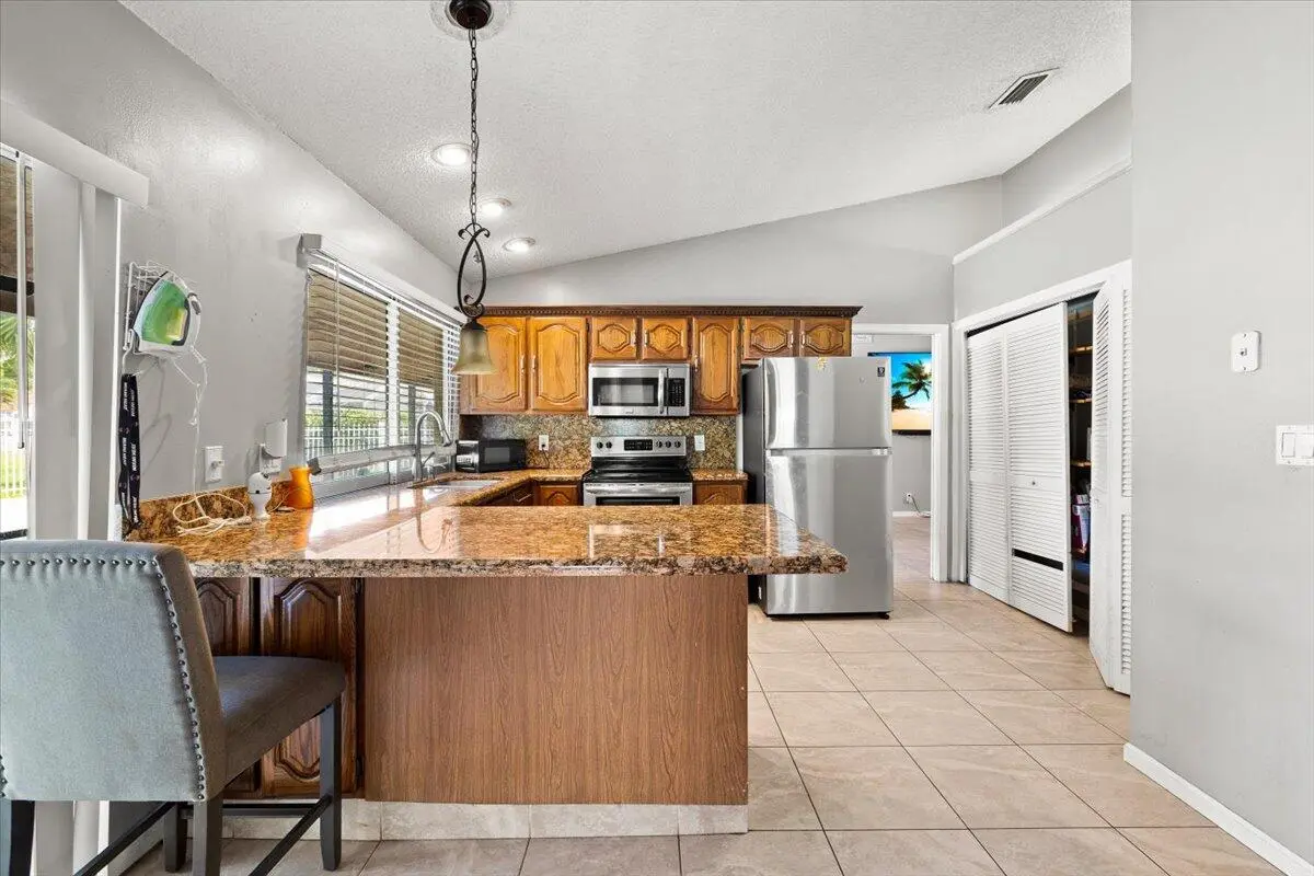 10-424A9649 at 13482 Columbine Avenue, Wellington