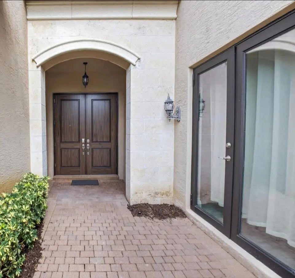 Entrance at 8527 LEWIS RIVER Road, Delray Beach