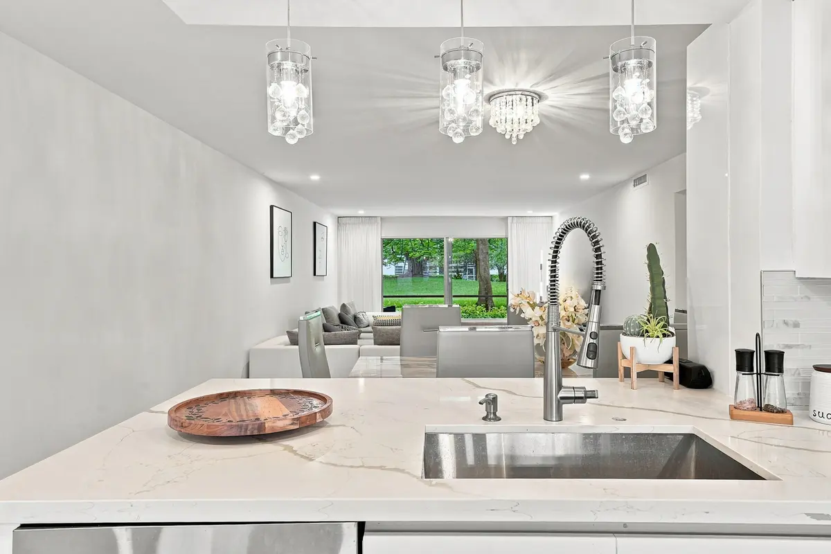Kitch5 at 2405 Antigua Circle L1, Coconut Creek