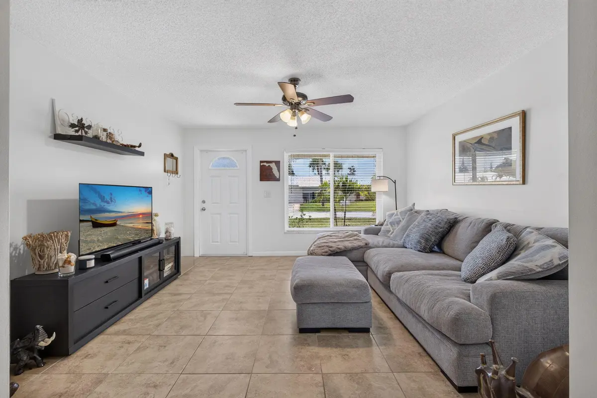 6-web-or-mls-5D1A3162 at 8717 SE SANDY Lane, Hobe Sound