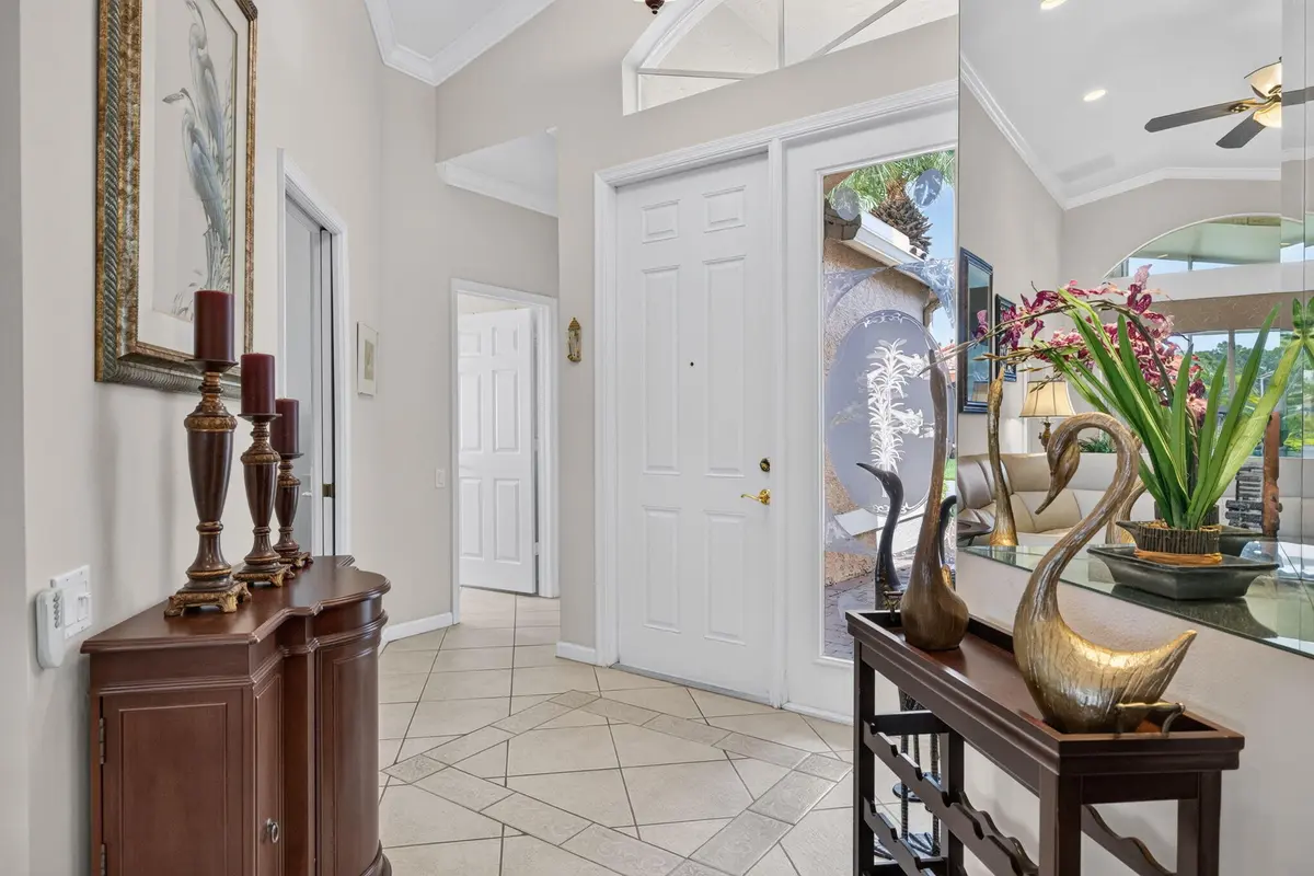 Foyer at 382 NW SPRINGVIEW Loop, Port St. Lucie