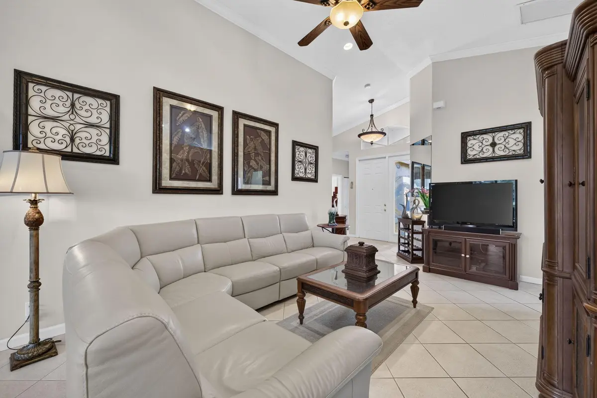 5-web-or-mls-3A5A8835 at 382 NW SPRINGVIEW Loop, Port St. Lucie
