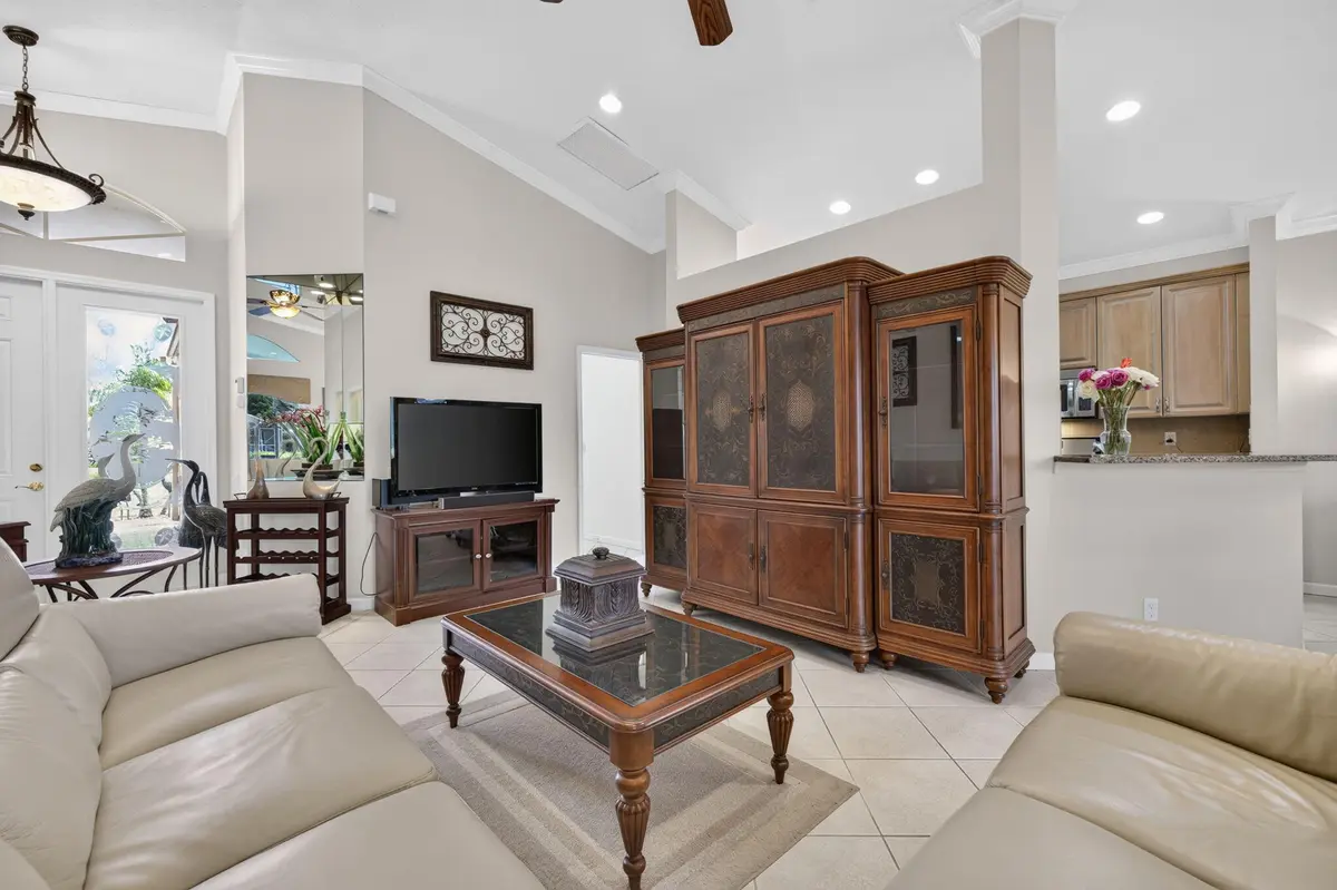 6-web-or-mls-3A5A8840 at 382 NW SPRINGVIEW Loop, Port St. Lucie