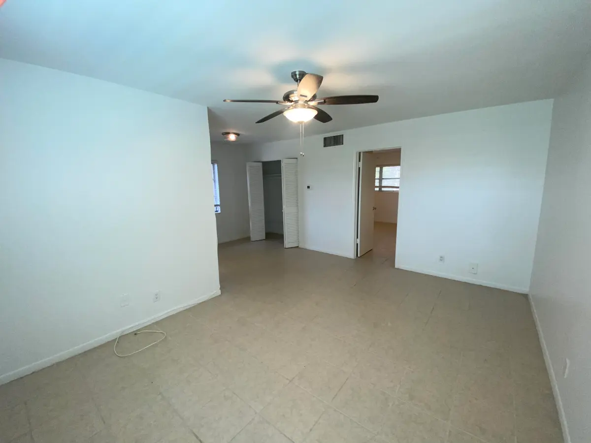Entry Living Space at 221 SE 3rd Avenue 6, Boynton Beach
