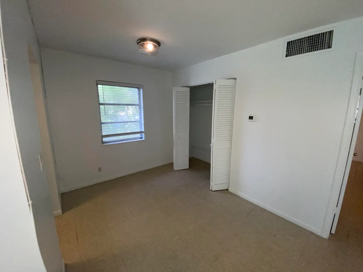Entry Living Space at 221 SE 3rd Avenue 6, Boynton Beach