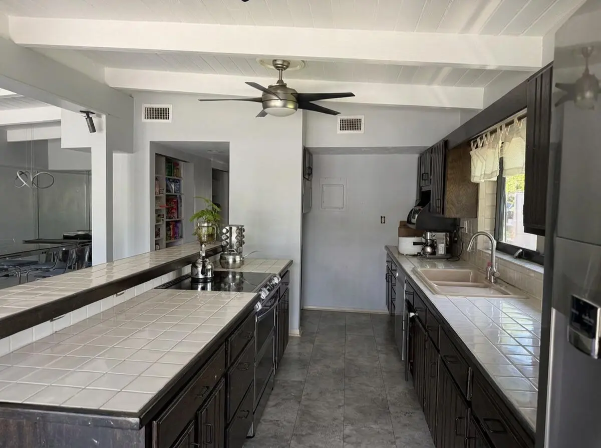 Kitchen at 11 SUNSET Lane, Lauderdale-By-The-Sea
