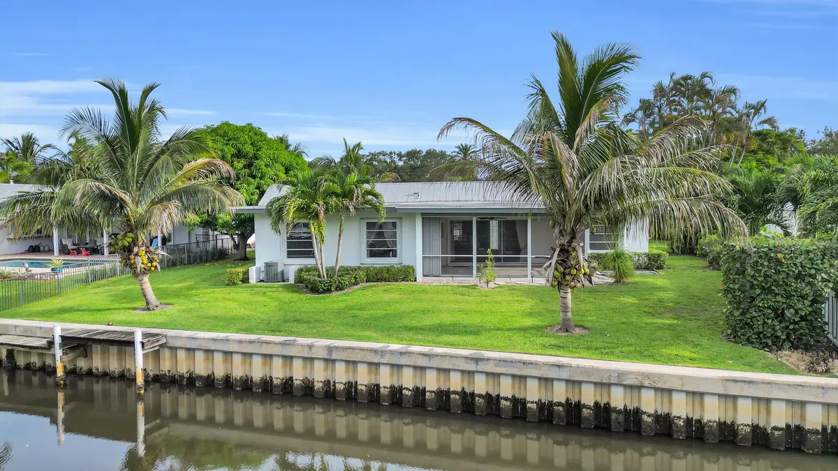 Back of Structure at 16 Country Club Circle, Tequesta