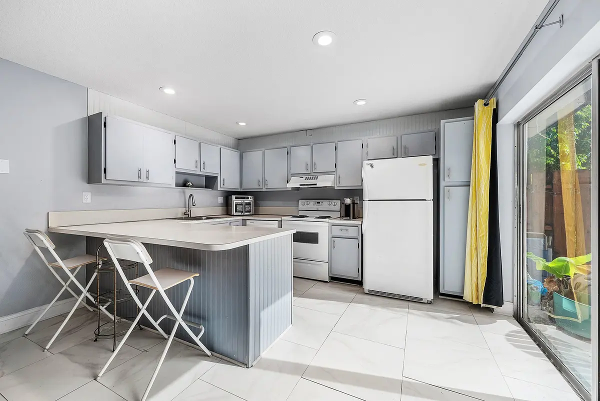 010-2616Southeast5thCircle-BoyntonBeach- at 2616 SE 5TH Circle D, Boynton Beach