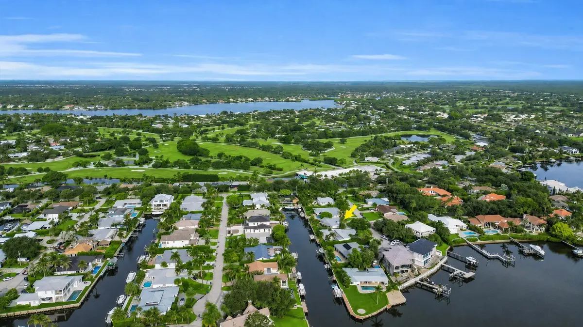 BAEE41D4-69BB-424A-9574-257DF6D9F54D at 16 Country Club Circle, Tequesta