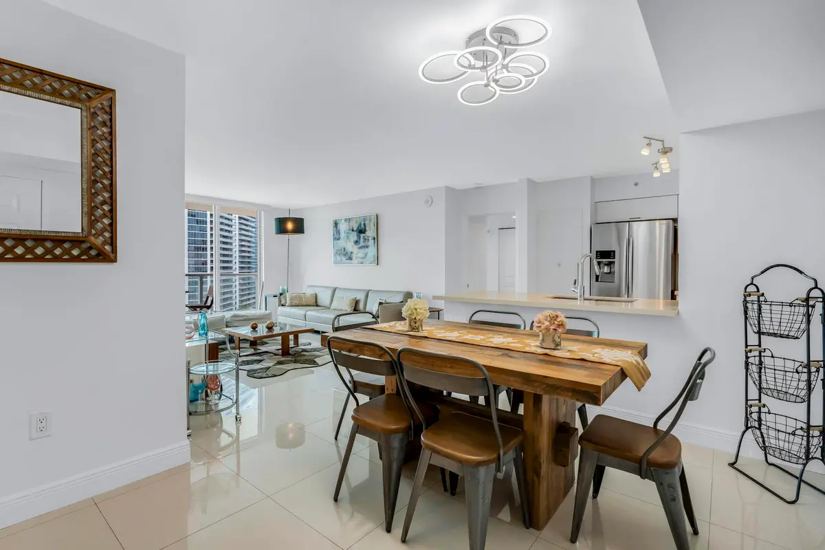 1155 BRICKELL BAY Drive 2509, Miami, FL – photo 4