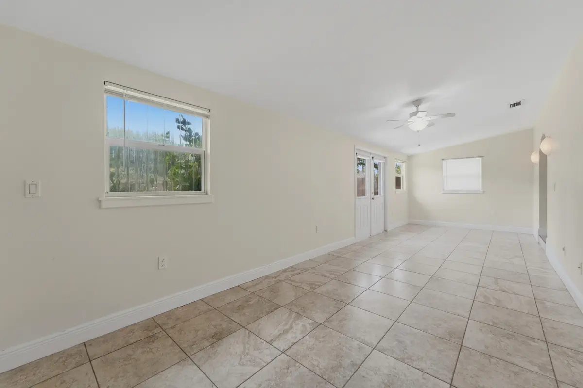 18966 SE Southgate Jupiter-8 at 18966 SE Southgate Drive, Jupiter