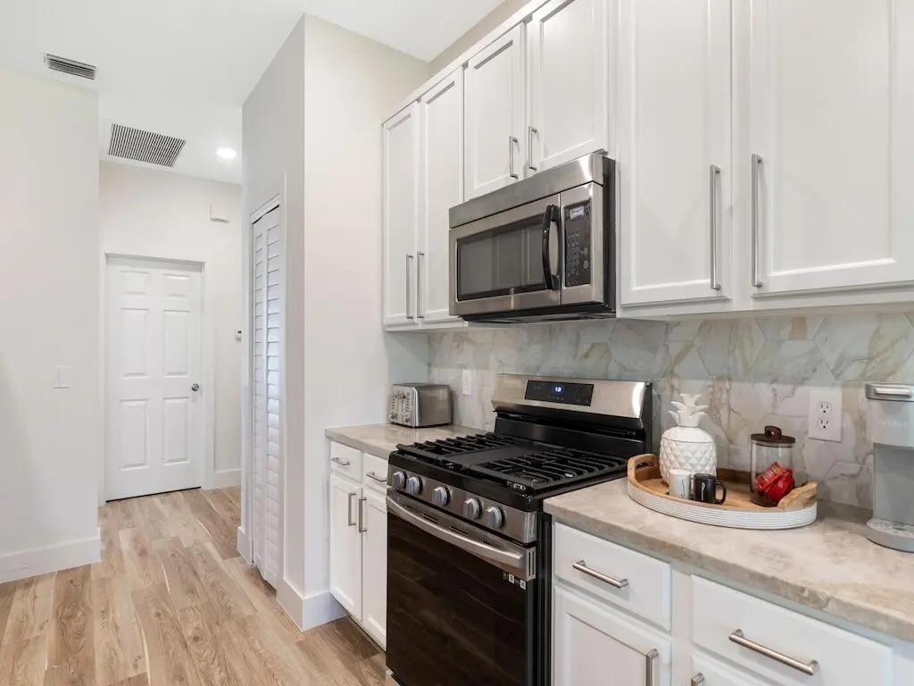 0B2A9002 at 5765 W 1ST Square, Vero Beach