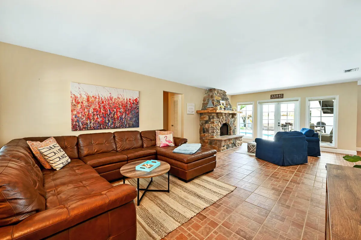 08_Image_8_mls at 904 SE 12th Street, Deerfield Beach