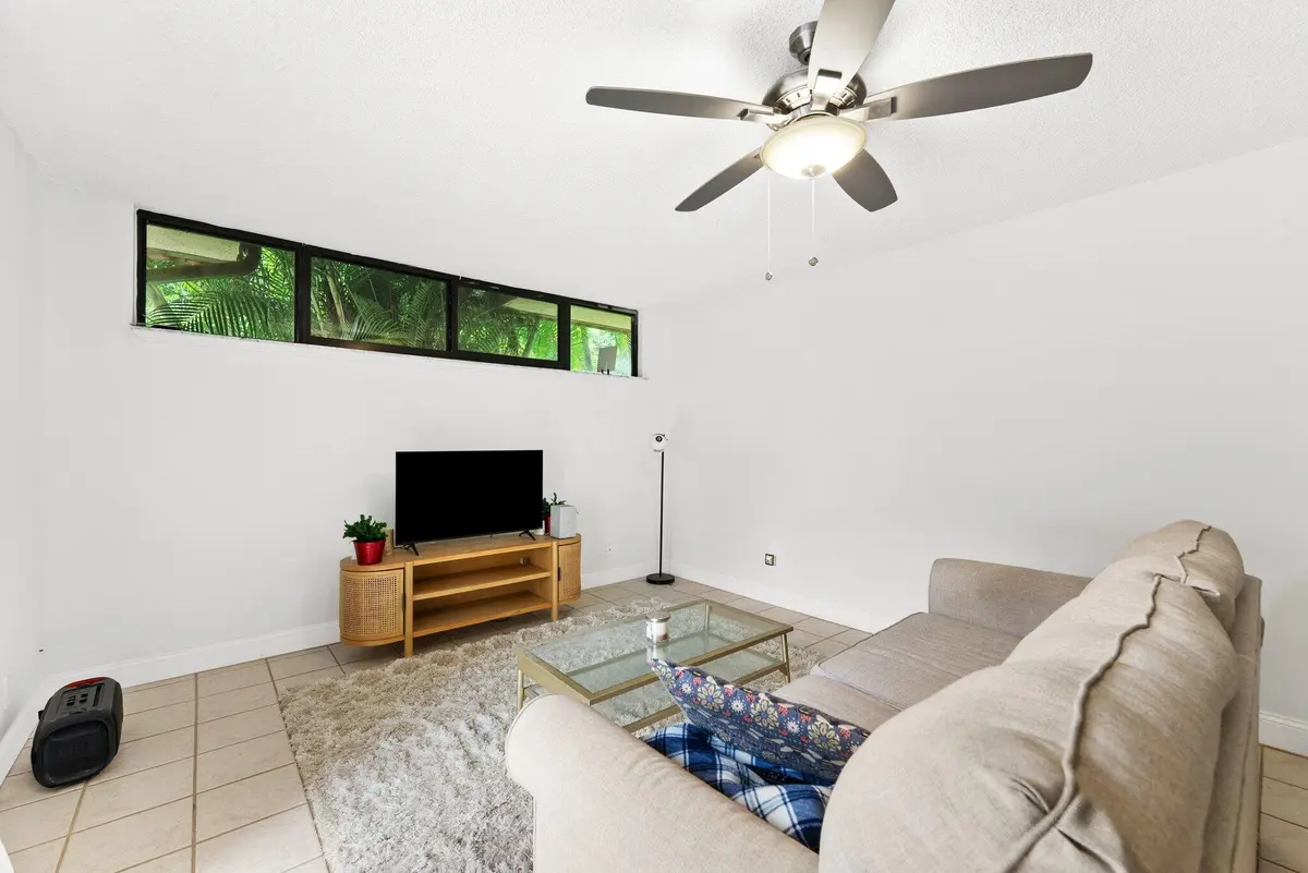 12 (5) at 3874 VICTORIA Drive, West Palm Beach