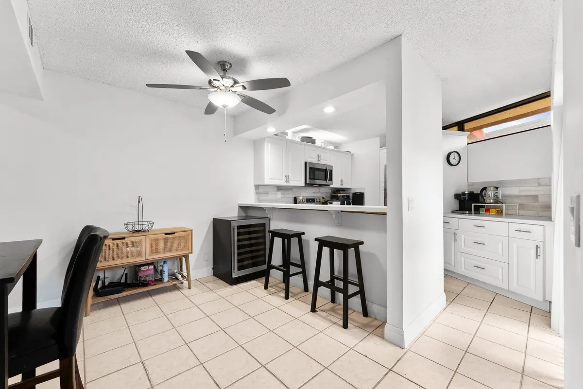 5 (4) at 3874 VICTORIA Drive, West Palm Beach