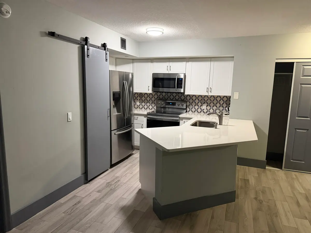 IMG_0447 at 4211 San Marino Boulevard 105, West Palm Beach