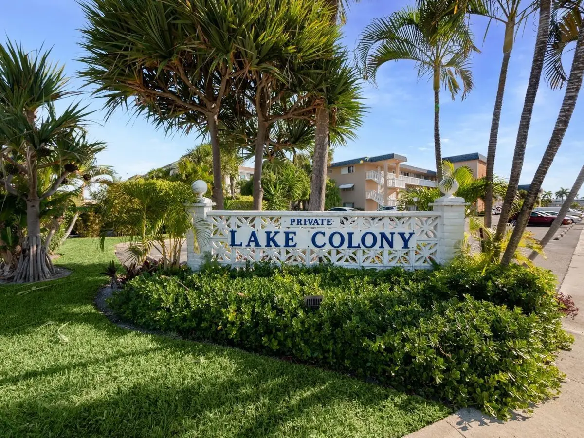 Lake Colony Entrance at 111 Doolen Court 110, North Palm Beach