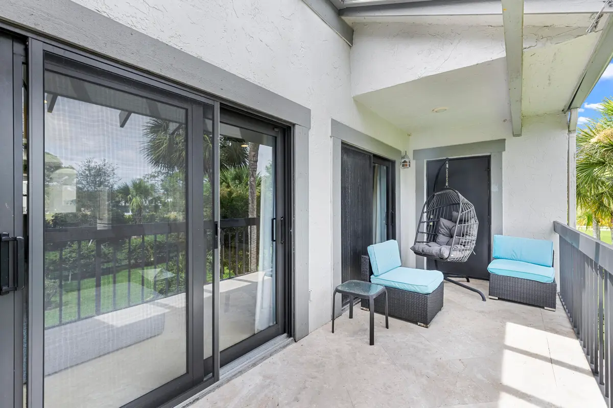 R6II3628 at 11397 POND VIEW Drive E202, Wellington