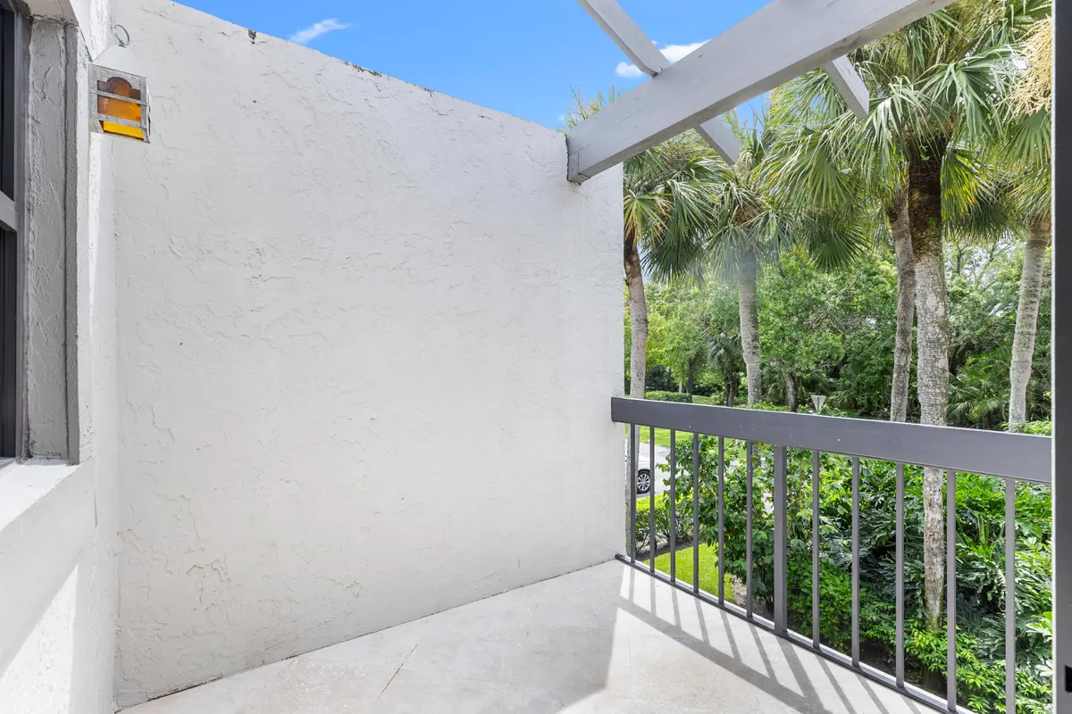 R6II3613 at 11397 POND VIEW Drive E202, Wellington