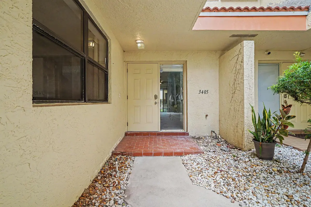 DSC05459 at 3405 EMERALD OAKS Drive 207, Hollywood
