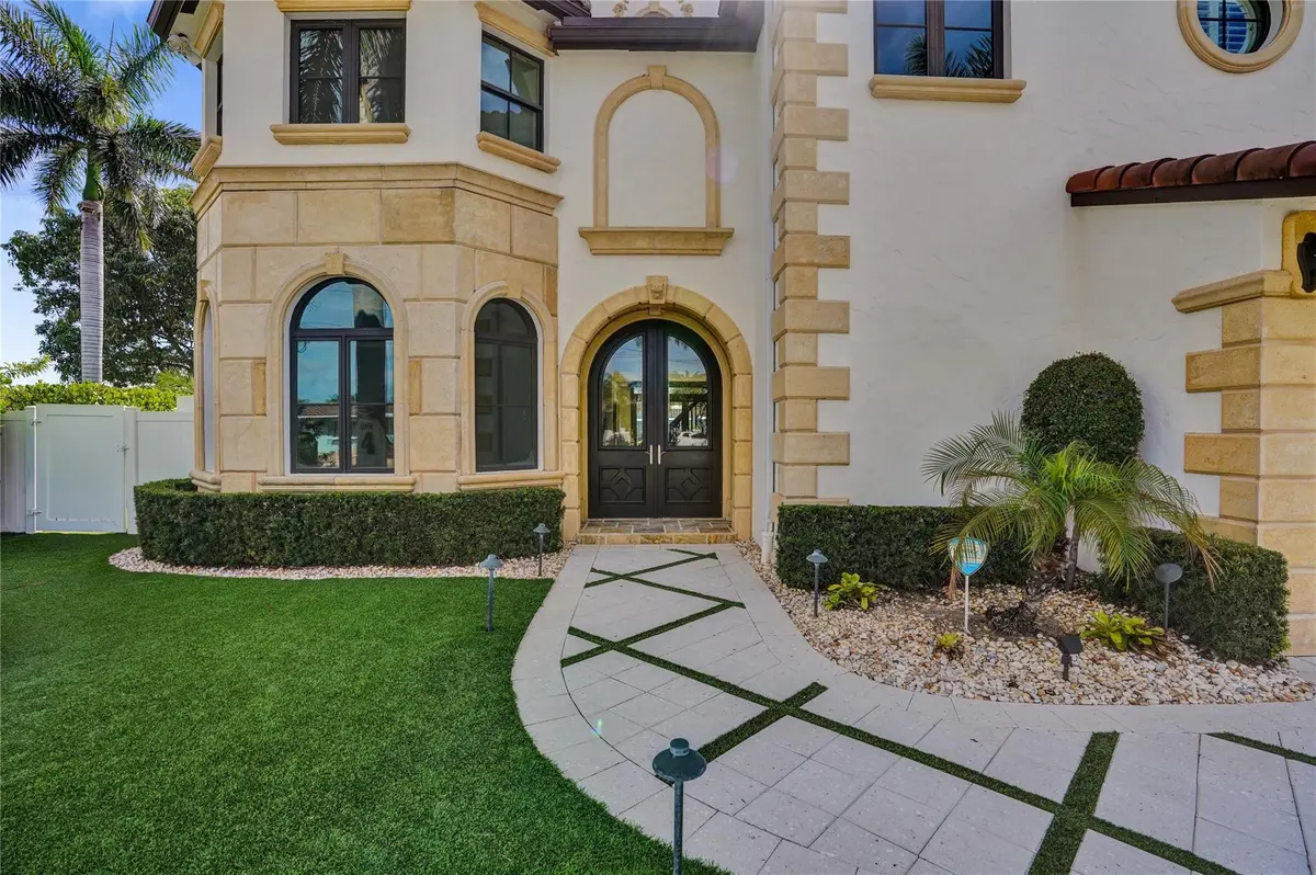 Photo 4 at 4930 NE 27th Terrace, Lighthouse Point