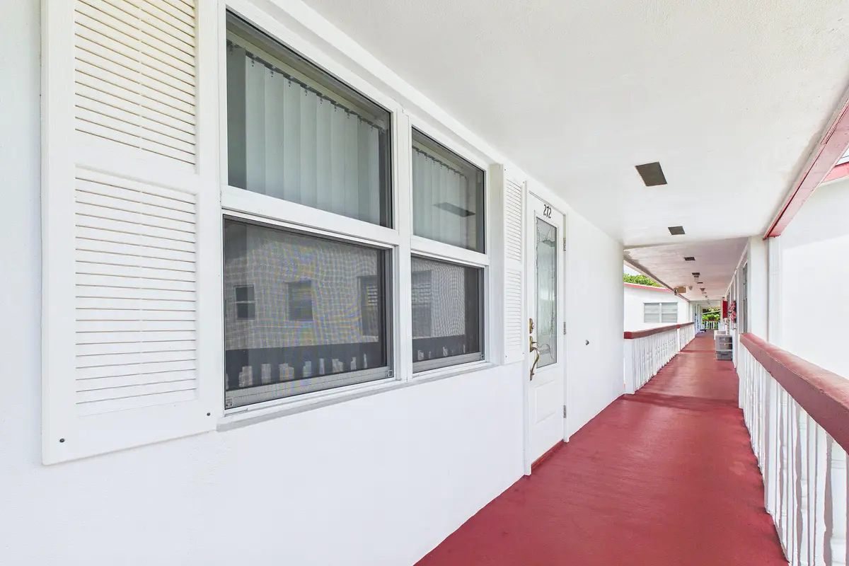 Hallway at 272 NORTHAMPTON N, West Palm Beach